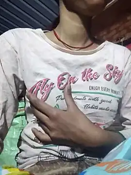 Yatiksha Beby online show from 12/18/25, 03:40