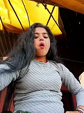 Yatiksha Beby online show from 02/15/26, 10:25