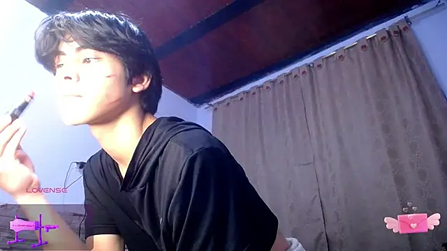 DaraKat18 online show from 11/19/25, 10:21