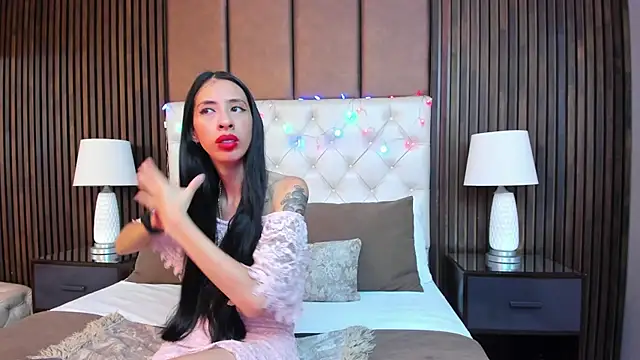 Snapshot of Kendal_Foxxx chatting on 12/21/25, 11:50 Kendal Foxxx online show from 12/21/25, 11:50