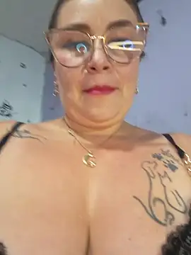 anythompsom online show from 10/28/25, 03:58