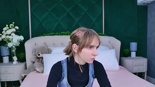 Beverly Gomes online show from 12/16/25, 03:28