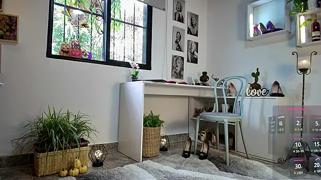 Snapshot of mrs_edha chatting on 10/17/25, 11:57 mrs edha online show from 10/17/25, 11:57