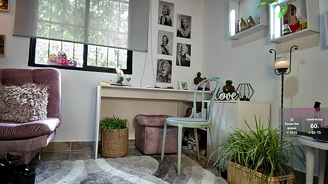 Snapshot of mrs_edha chatting on 10/23/25, 12:26 mrs edha online show from 10/23/25, 12:26