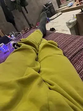 Snapshot of ruberofre chatting on 11/03/25, 11:59 ruberofre online show from 11/03/25, 11:59