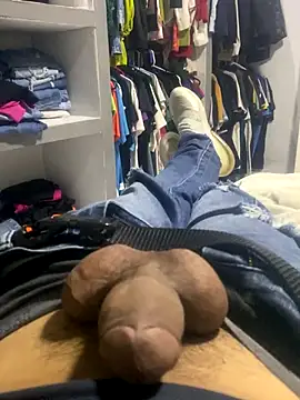 Chico031289 online show from 10/25/25, 11:21