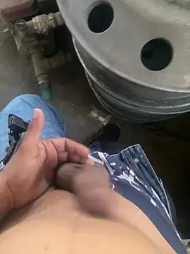 Chico031289 online show from 04/24/26, 11:51