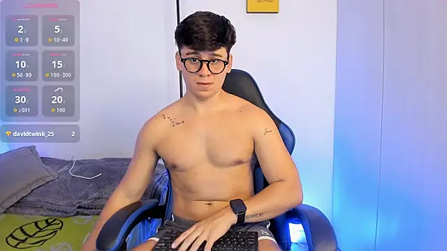 Snapshot of Gingertwink_n chatting on 05/30/26, 12:19 Gingertwink n online show from 05/30/26, 12:19