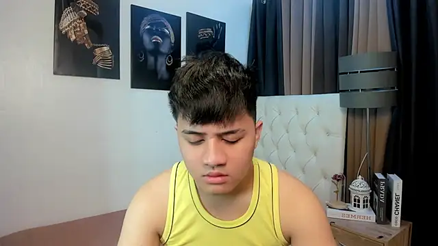 Snapshot of KentAivan chatting on 09/11/25, 04:56 KentAivan online show from 09/11/25, 04:56