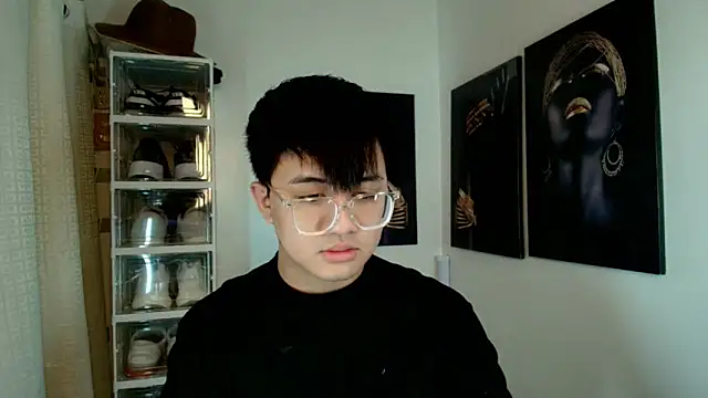 Snapshot of KentAivan chatting on 10/13/25, 09:26 KentAivan online show from 10/13/25, 09:26