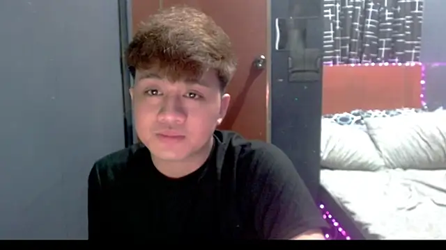 Snapshot of KentAivan chatting on 02/04/26, 07:42 KentAivan online show from 02/04/26, 07:42