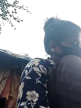 Janvi Jaitly online show from 12/04/25, 01:26