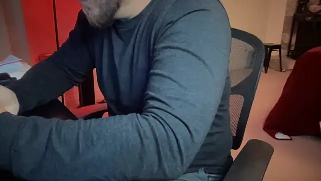 Snapshot of nagolraven chatting on 09/23/25, 06:27 nagolraven online show from 09/23/25, 06:27