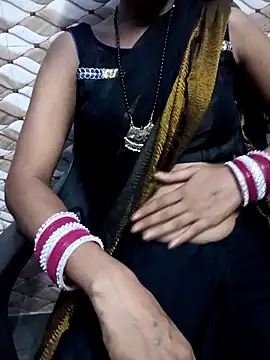 Snapshot of Bhabhilux2025 chatting on 09/15/25, 05:02 Bhabhilux2025 online show from 09/15/25, 05:02