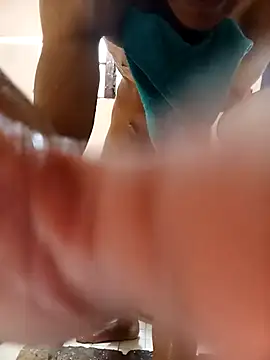 Snapshot of average_price chatting on 11/13/25, 04:33 average price online show from 11/13/25, 04:33