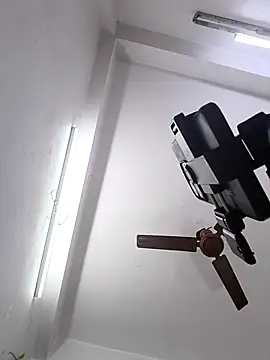 malhotra21 online show from 03/05/26, 08:54