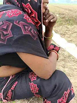 Snapshot of CUTE_BHABI_1 chatting on 11/04/25, 05:28 CUTE BHABI 1 online show from 11/04/25, 05:28