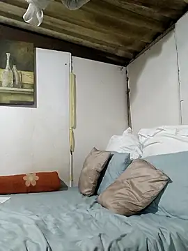 Snapshot of SeductiveDick1997 chatting on 10/13/25, 06:08 SeductiveDick1997 online show from 10/13/25, 06:08