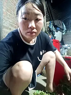 Snapshot of siki-00 chatting on 09/10/25, 11:38 siki-00 online show from 09/10/25, 11:38