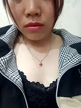 Snapshot of siki-00 chatting on 09/29/25, 02:06 siki-00 online show from 09/29/25, 02:06