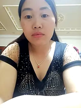 Snapshot of siki-00 chatting on 10/17/25, 12:30 siki-00 online show from 10/17/25, 12:30