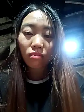 Snapshot of siki-00 chatting on 10/25/25, 12:18 siki-00 online show from 10/25/25, 12:18