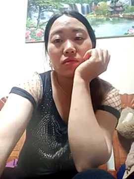 Snapshot of siki-00 chatting on 11/09/25, 10:02 siki-00 online show from 11/09/25, 10:02