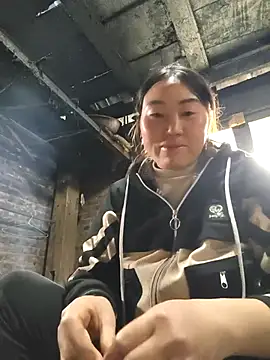 Snapshot of siki-00 chatting on 11/22/25, 04:55 siki-00 online show from 11/22/25, 04:55