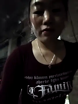 Snapshot of siki-00 chatting on 12/02/25, 11:45 siki-00 online show from 12/02/25, 11:45