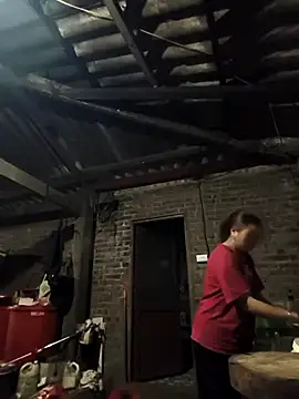 Snapshot of siki-00 chatting on 12/15/25, 11:42 siki-00 online show from 12/15/25, 11:42