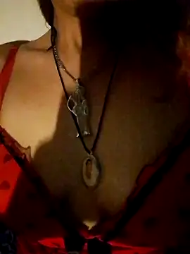 Snapshot of lindurabella chatting on 09/12/25, 10:15 lindurabella online show from 09/12/25, 10:15