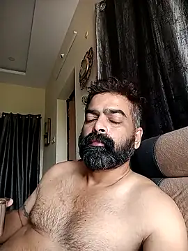 Snapshot of demon_royal chatting on 11/16/25, 04:18 demon royal online show from 11/16/25, 04:18