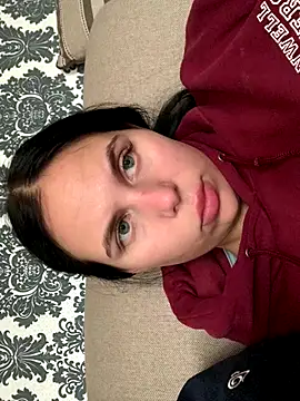 Snapshot of ksenia123 chatting on 10/23/25, 11:42 ksenia123 online show from 10/23/25, 11:42