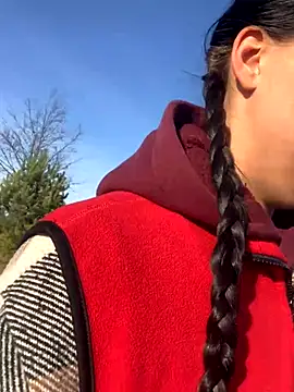 Snapshot of ksenia123 chatting on 11/13/25, 11:42 ksenia123 online show from 11/13/25, 11:42