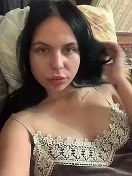 Snapshot of ksenia123 chatting on 12/21/25, 12:45 ksenia123 online show from 12/21/25, 12:45