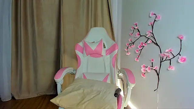 Snapshot of Anya_Belle chatting on 06/10/26, 04:50 Anya Belle online show from 06/10/26, 04:50