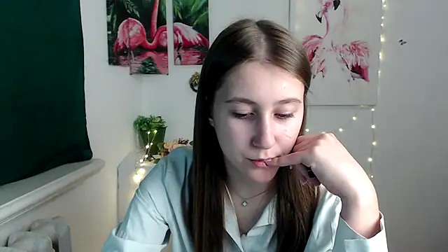 Snapshot of Milka_kamila chatting on 10/26/25, 01:50 Milka kamila online show from 10/26/25, 01:50