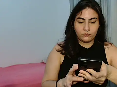 Snapshot of ApenasLys chatting on 08/02/26, 01:37 ApenasLys online show from 08/02/26, 01:37