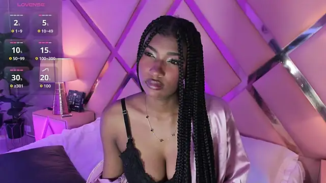 SophiaBloss online show from 10/28/25, 03:54