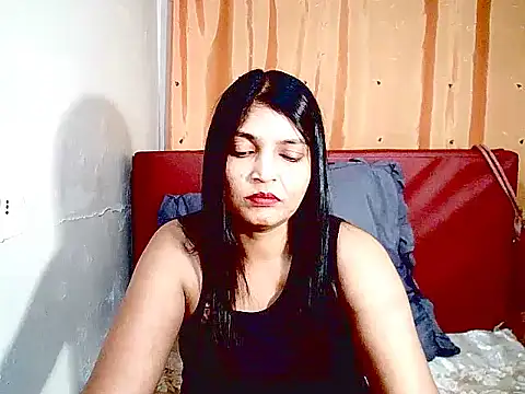 Snapshot of IndianAlisha chatting on 04/24/26, 08:33 IndianAlisha online show from 04/24/26, 08:33