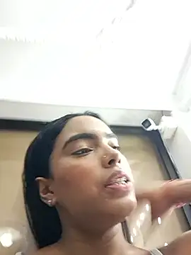 Snapshot of Catalleya_flower chatting on 12/05/25, 07:32 Catalleya flower online show from 12/05/25, 07:32