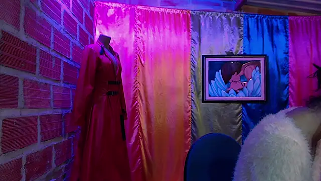 Snapshot of Moira-Hot chatting on 10/31/25, 07:09 Moira-Hot online show from 10/31/25, 07:09