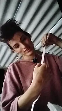 Moira-Hot online show from 11/12/25, 10:09