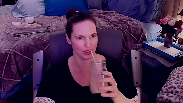 ninajaymes online show from 02/02/25, 03:21