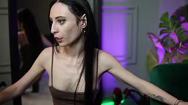 SaraiAngel online show from 12/19/25, 09:00