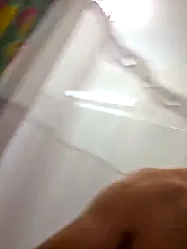 Snapshot of Longdongsilver_323 chatting on 09/21/25, 11:39 Longdongsilver 323 online show from 09/21/25, 11:39