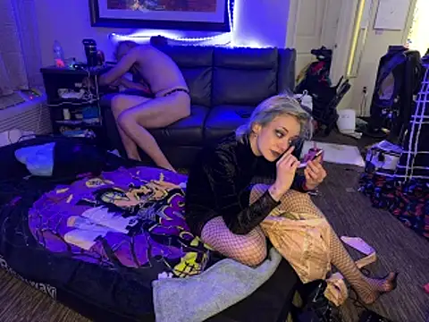 Longdongsilver 323 online show from 11/30/25, 12:31