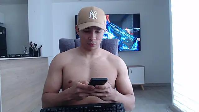 Auron Demon01 online show from 10/02/25, 03:30