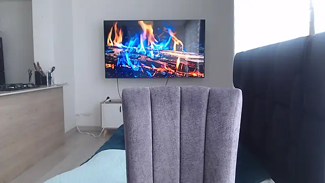 Auron Demon01 online show from 11/16/25, 05:40