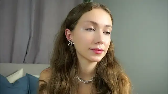 Snapshot of ZeniaBolich chatting on 09/16/25, 09:27 ZeniaBolich online show from 09/16/25, 09:27